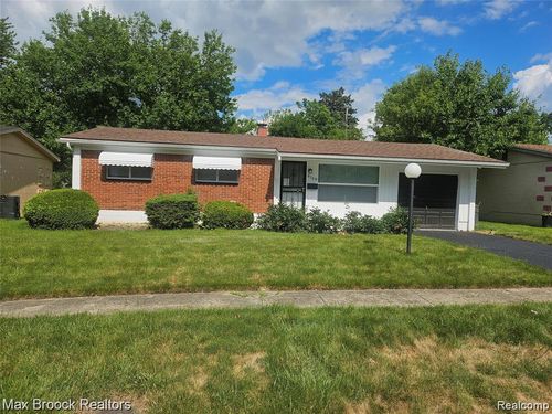 6168 Magnolia Dr, Mount Morris, MI, 48458-2816 | Card Image