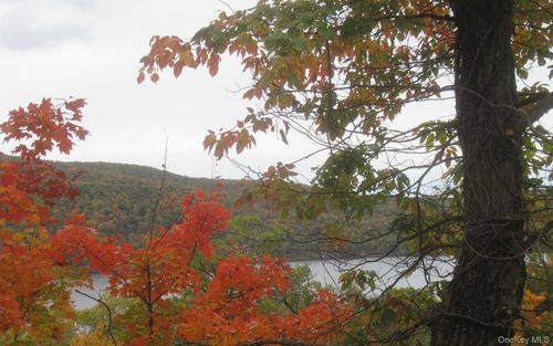 70 Deer Trl N, Greenwood Lake, NY, 10925-4220 | Card Image
