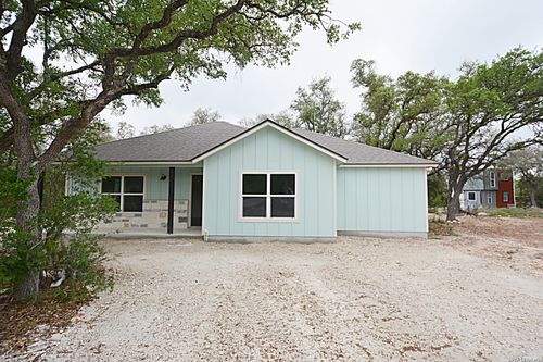 968 High Dr, Spring Branch, TX, 78070-4248 | Card Image