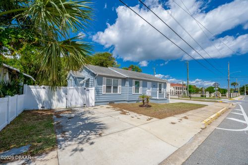 243 N Peninsula Dr, Daytona Beach, FL, 32118-4139 | Card Image