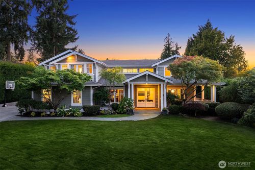 4427 95th Ave Ne, Yarrow Point, WA, 98004-1304 | Card Image