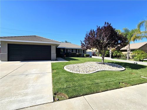 525 Cedar View, Beaumont, CA, 92223 | Card Image