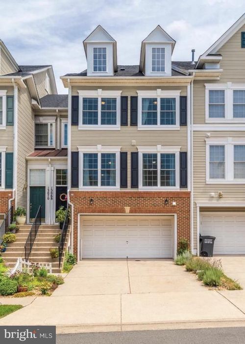 13068 Sidlaw Hills Ln, BRISTOW, VA, 20136-2688 | Card Image