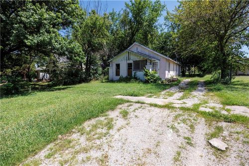 514 N 5th St, Independence, KS, 67301-2806 | Card Image