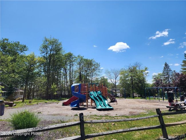 488 Country Place Dr, House other with 2 bedrooms, 1 bathrooms and null parking in Coolbaugh Twp PA | Image 31