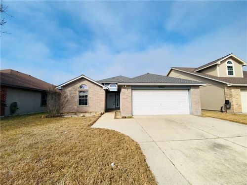 2104 Westwood Dr, Portland, TX, 78374-3010 | Card Image