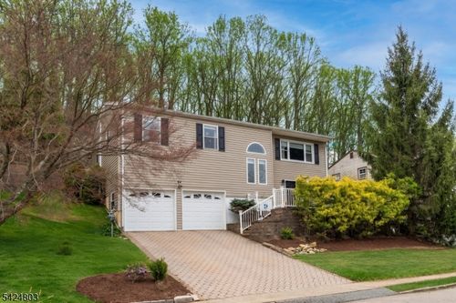 54 Highview Ter, Dover, NJ, 07801-2015 | Card Image
