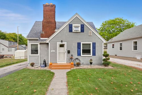 1646 Spring St, Fort Wayne, IN, 46808-3053 | Card Image