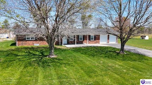 928 E Main St, Cecilia, KY, 42724-9633 | Card Image