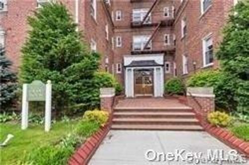 2a-55 Grand Ave, Rockville Centre, NY, 11570-4212 | Card Image