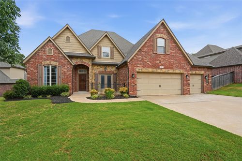 8210 S 14th Pl, Broken Arrow, OK, 74011-2700 | Card Image