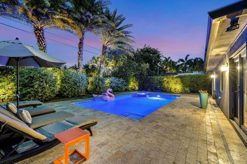 49 Ne 26th Ct, Wilton Manors, FL, 33334-1026 | Card Image
