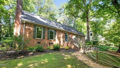 6925 Valley Lake Dr, Raleigh, NC, 27612-1756 | Card Image