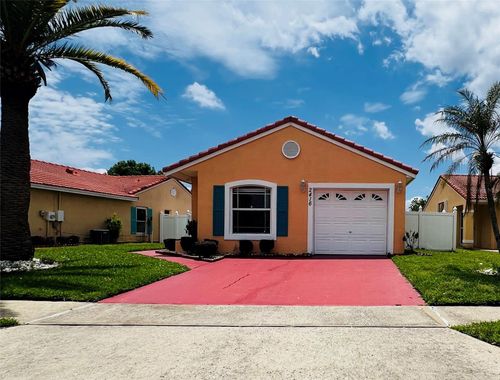2416 Condado Ct, KISSIMMEE, FL, 34743-3345 | Card Image