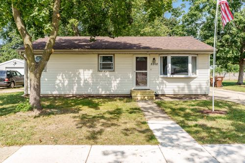 2202 Evans Ave, Loves Park, IL, 61111-3239 | Card Image