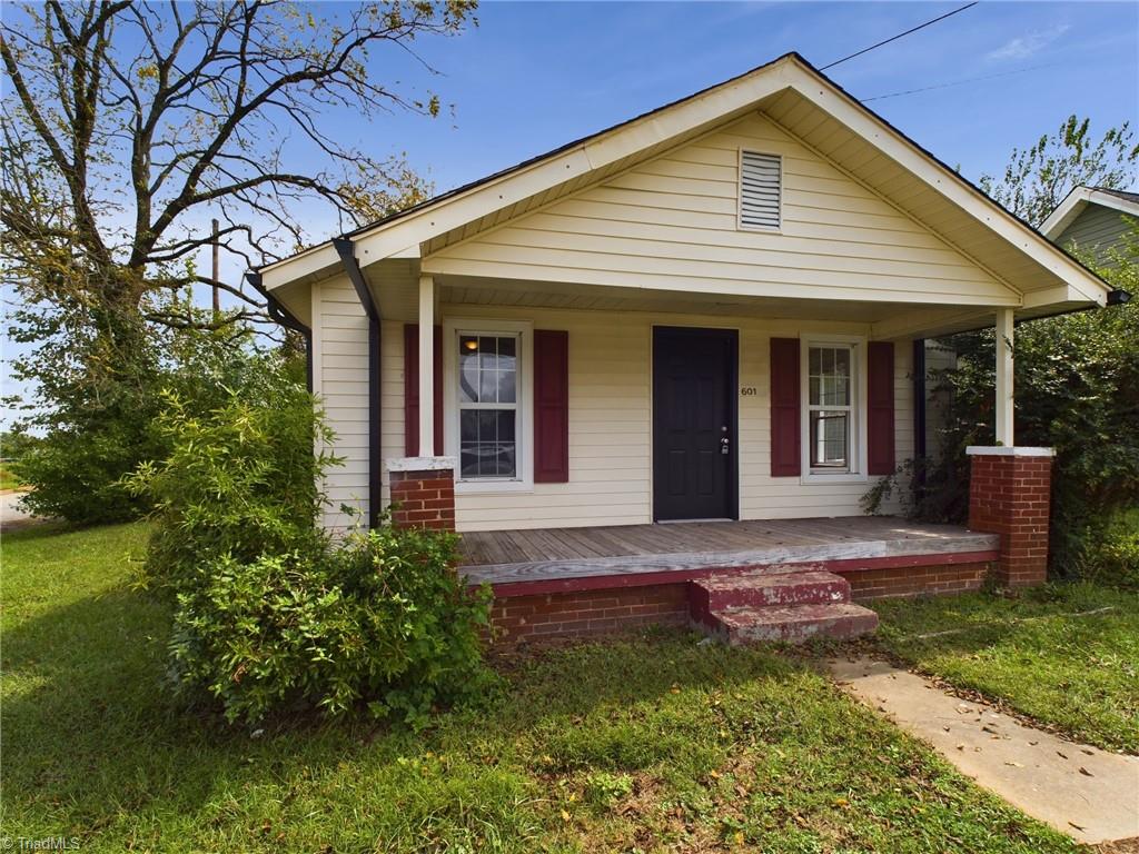 Cranbrook St, Greensboro, NC 27407