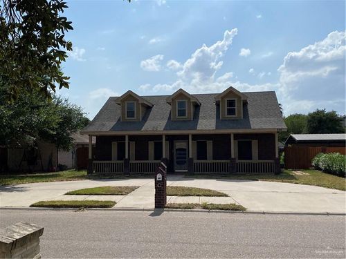 305 S Pecan St, Rio Grande City, TX, 78582-4903 | Card Image