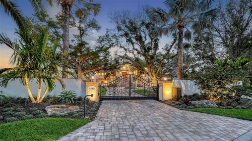 1240 Hillview Dr, SARASOTA, FL, 34239-2020 | Card Image
