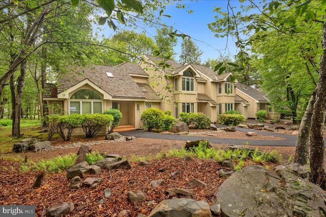 823 Crest Pines Ln, Townhouse with 3 bedrooms, 3 bathrooms and null parking in Pocono Pines PA | Image 31