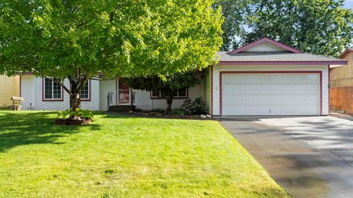 8302 W Deschutes Pl, Kennewick, WA, 99336-1635 | Card Image
