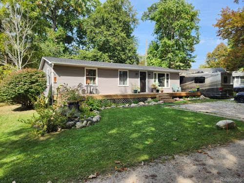 276 Bramble Brae St, White Lake, MI, 48386-3002 | Card Image