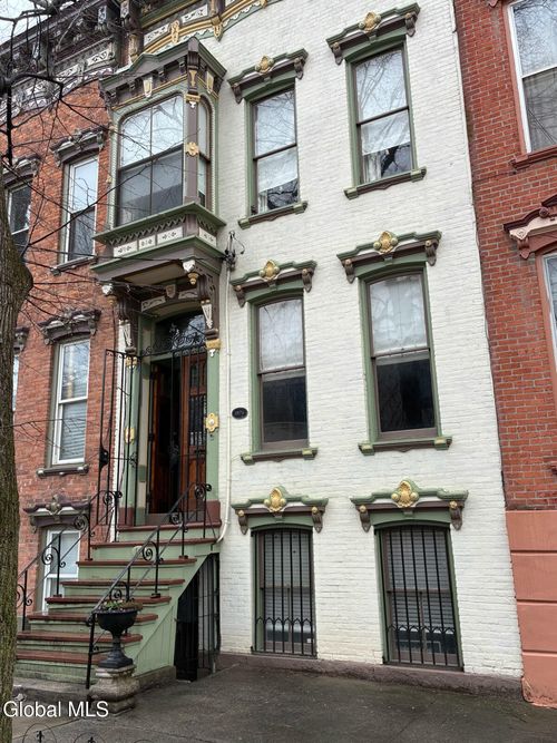 165 Lancaster St, Albany, NY, 12210-1940 | Card Image