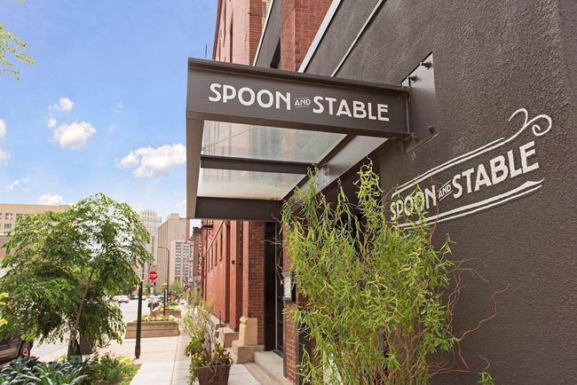 Enjoy amazing restaurants close by. | Image 26