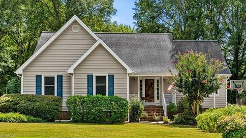 4903 Chimney Springs Dr, Greensboro, NC, 27407-6115 | Card Image