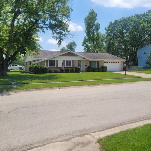 440 Katy Ln, Englewood, OH, 45322-2307 | Card Image