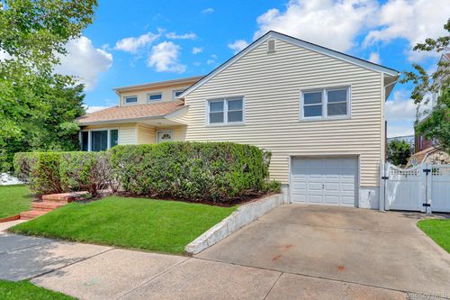 335 E State St, Long Beach, NY, 11561-2344 | Card Image