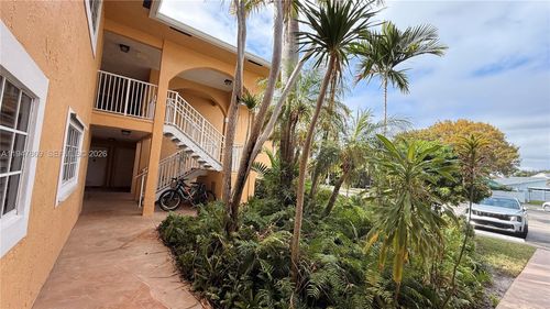 apt-c106-811 Se 4th Ave, Dania Beach, FL, 33004-4460 | Card Image