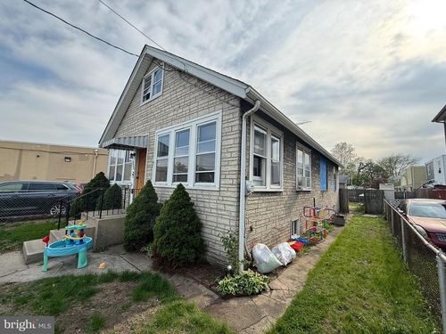 904 Center St, GLOUCESTER CITY, NJ, 08030-2322 | Card Image