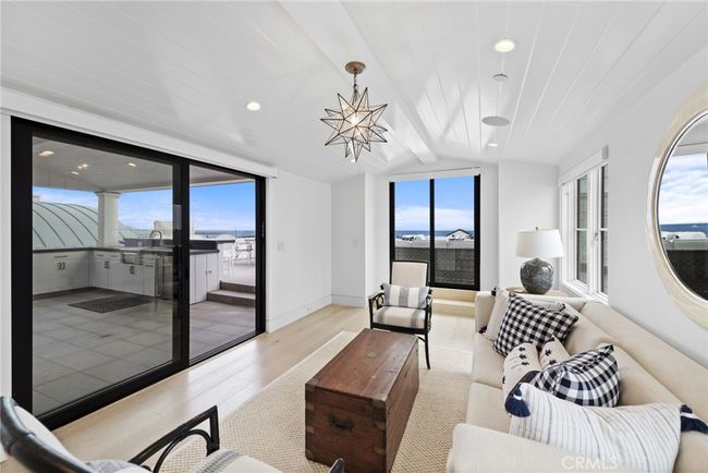 2148 E Oceanfront, House other with 5 bedrooms, 5 bathrooms and 3 parking in Newport Beach CA | Image 50