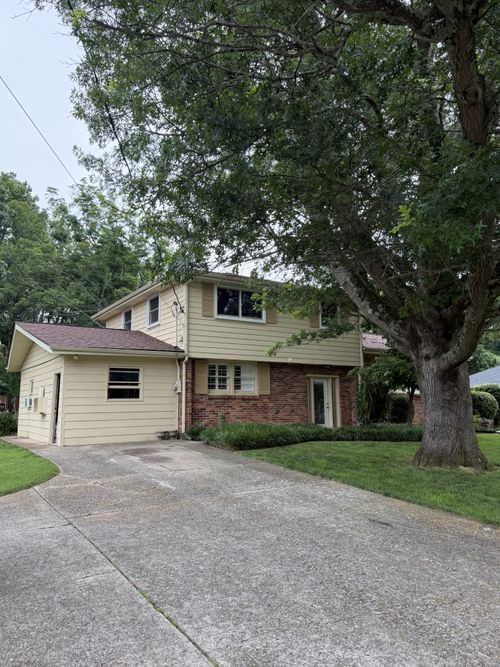 323 Colt Ln, Franklin, TN, 37069 | Card Image