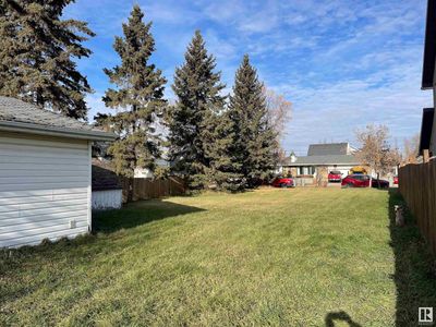 10011 98 Ave, Home with 0 bedrooms, 0 bathrooms and null parking in Morinville AB | Image 2