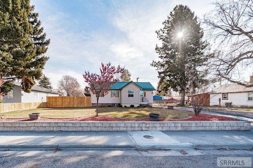 1060 Bear Ave, Idaho Falls, ID, 83402-2053 | Card Image