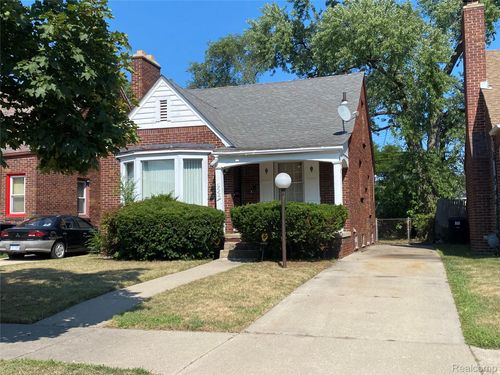 18250 Washburn St, Detroit, MI, 48221-1928 | Card Image