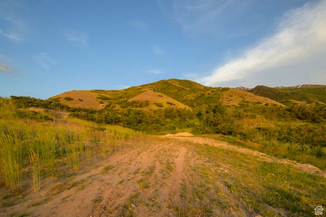 View of mountain background | Image 30