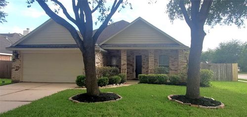 10208 Forest Spring Ln, Pearland, TX, 77584-3261 | Card Image