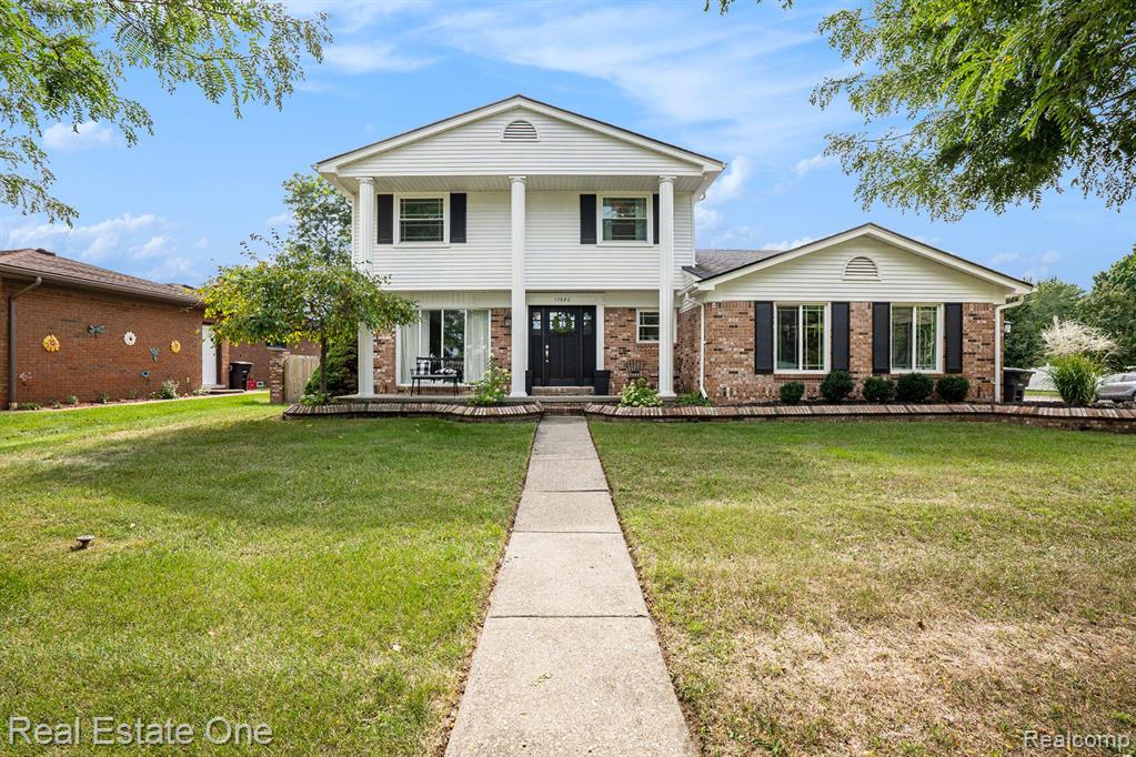 Parkridge Dr, Riverview, MI 48193