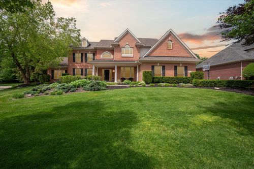 16171 Pine Valley Dr, Northville, MI, 48168-9655 | Card Image