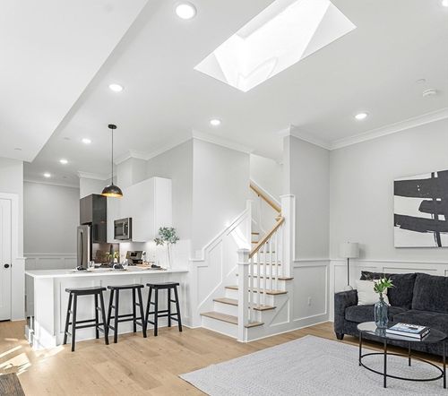 i-115 Thurston St, Somerville, MA, 02145 | Card Image