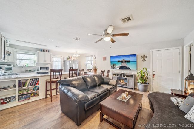 65663 336 Rd, House other with 3 bedrooms, 2 bathrooms and null parking in Chouteau OK | Image 4