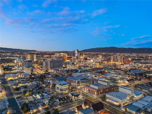 615 S 10th St, Las Vegas, NV, 89101-7027 | Card Image