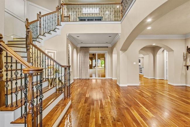 Impressive Entrance | Image 19
