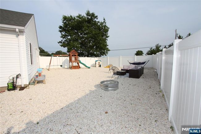 132 Sloop Rd, House other with 3 bedrooms, 3 bathrooms and null parking in Manahawkin NJ | Image 37
