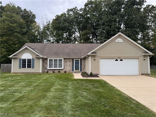 8912 Isabelle Ln, Macedonia, OH, 44056-1593 | Card Image