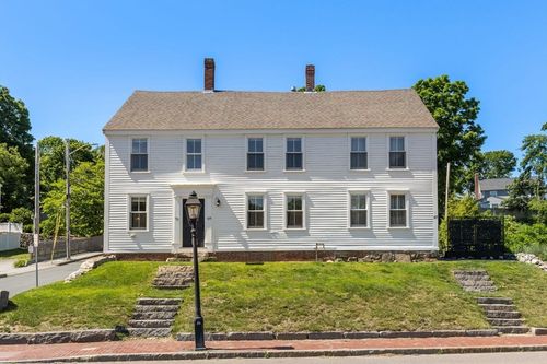 71-67-71 North St, Hingham, MA, 02043-2233 | Card Image