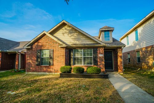 9113 Wild Rose Ln, Cross Roads, TX, 76227-2320 | Card Image