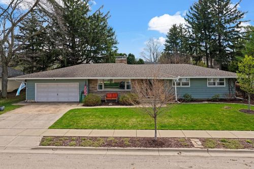 149 E Goodland St, Sun Prairie, WI, 53590-1403 | Card Image